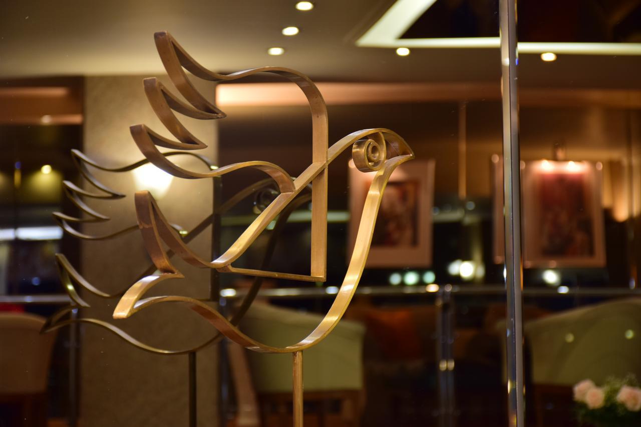 Hotel Galaxias アグリニオ エクステリア 写真
