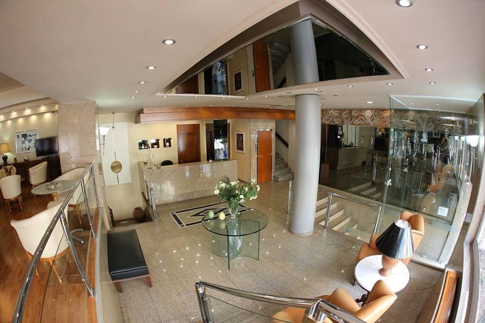 Hotel Galaxias アグリニオ エクステリア 写真