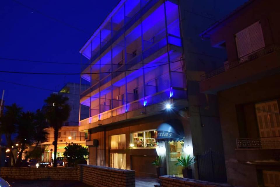 Hotel Galaxias アグリニオ エクステリア 写真